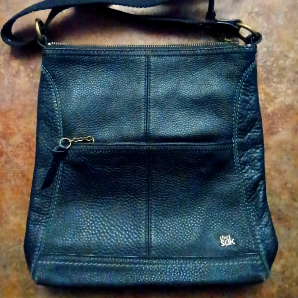 The Sak Black Pebbled Leather Crossbody Shoulder Bag Purse-12x12x2